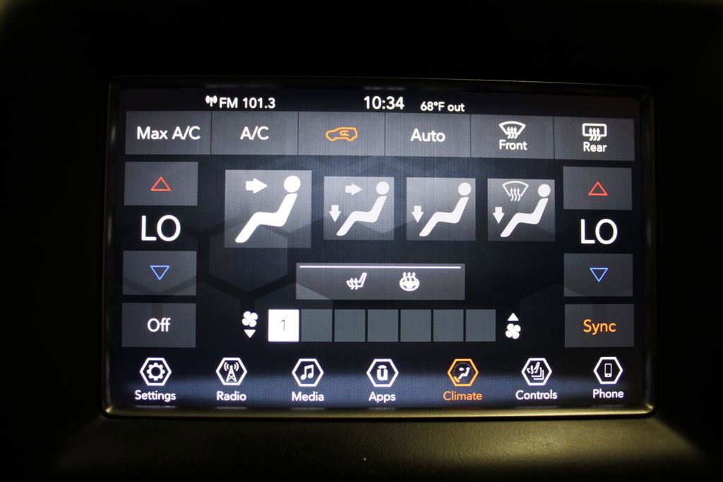 Used 2018 Jeep Grand Cherokee Laredo AWD/4WD image 19