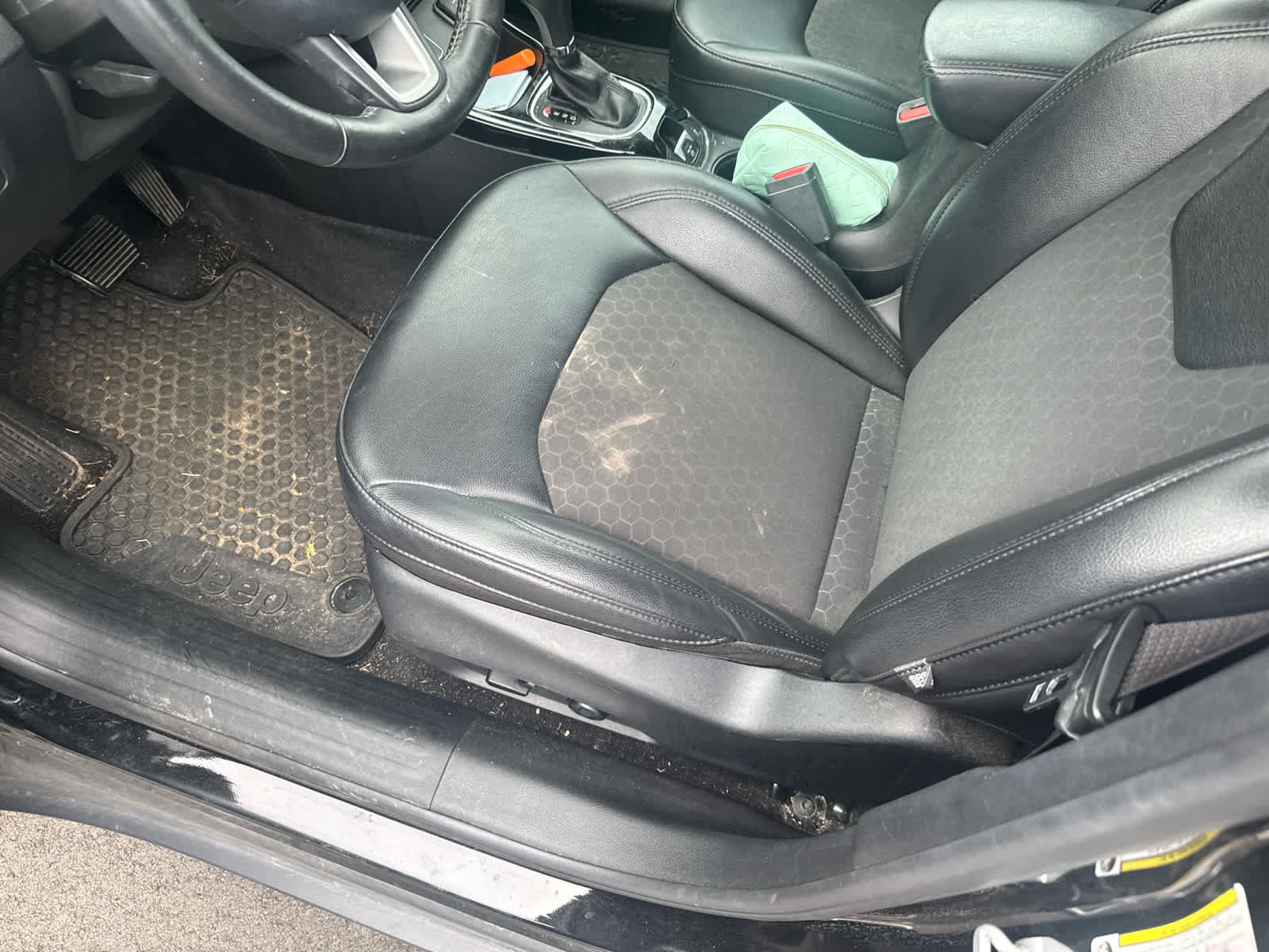Used 2019 Jeep Compass Latitude FWD image 7