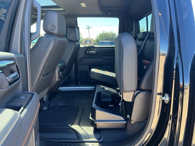Used 2025 GMC Sierra 2500 AT4 w/ AT4 Premium Plus Package AWD/4WD image 19