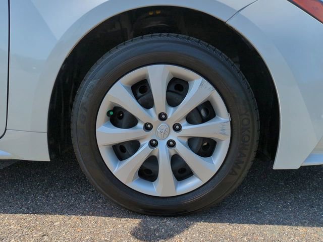 Used 2024 Toyota Corolla LE image 11