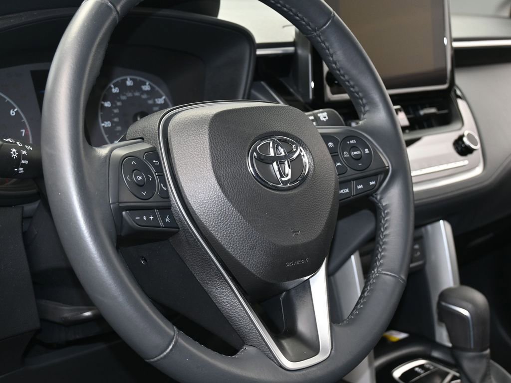 Used 2023 Toyota Corolla Cross LE image 13