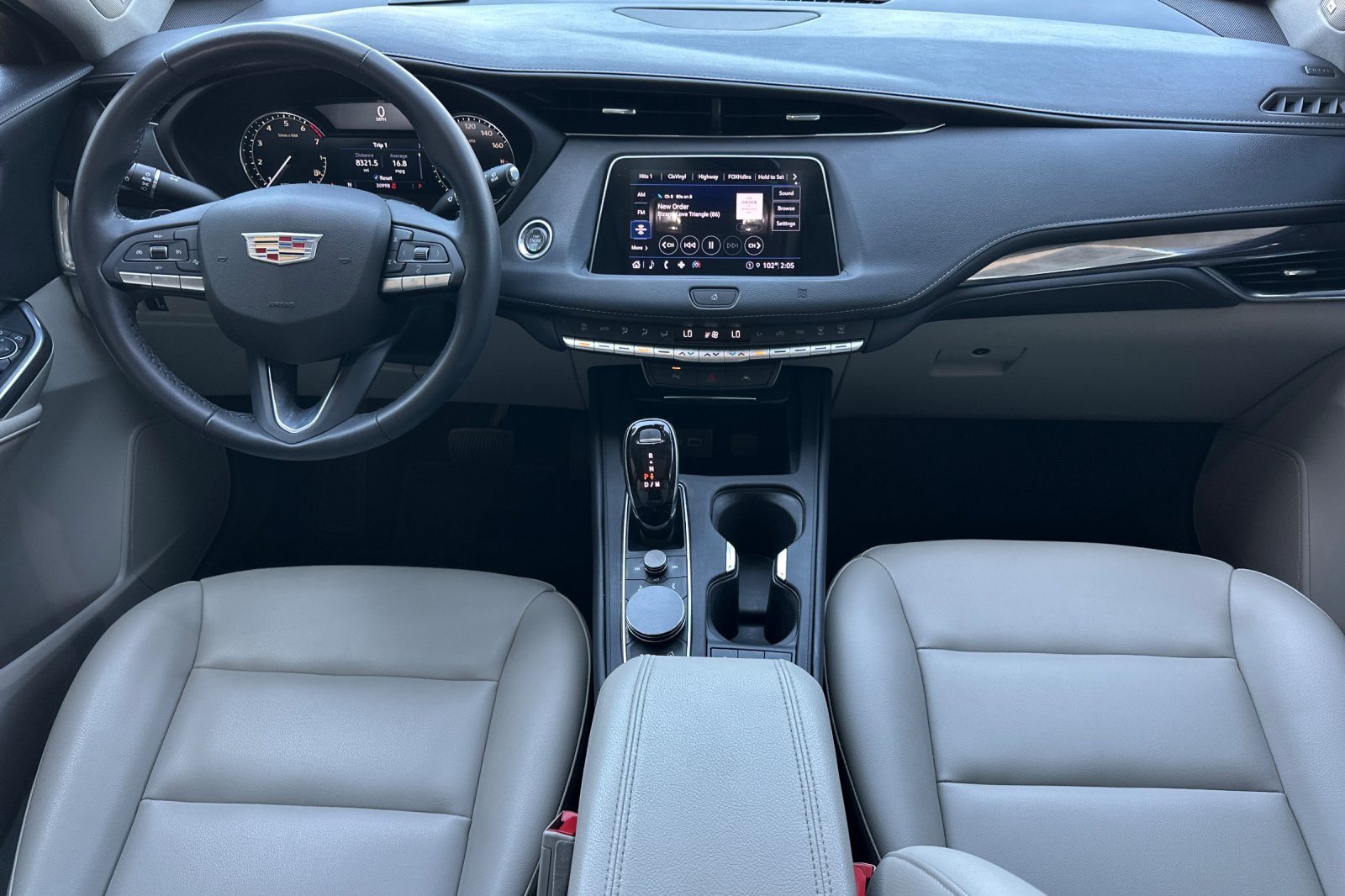 Used 2021 Cadillac XT4 Luxury w/ Driver Awareness Package FWD image 13