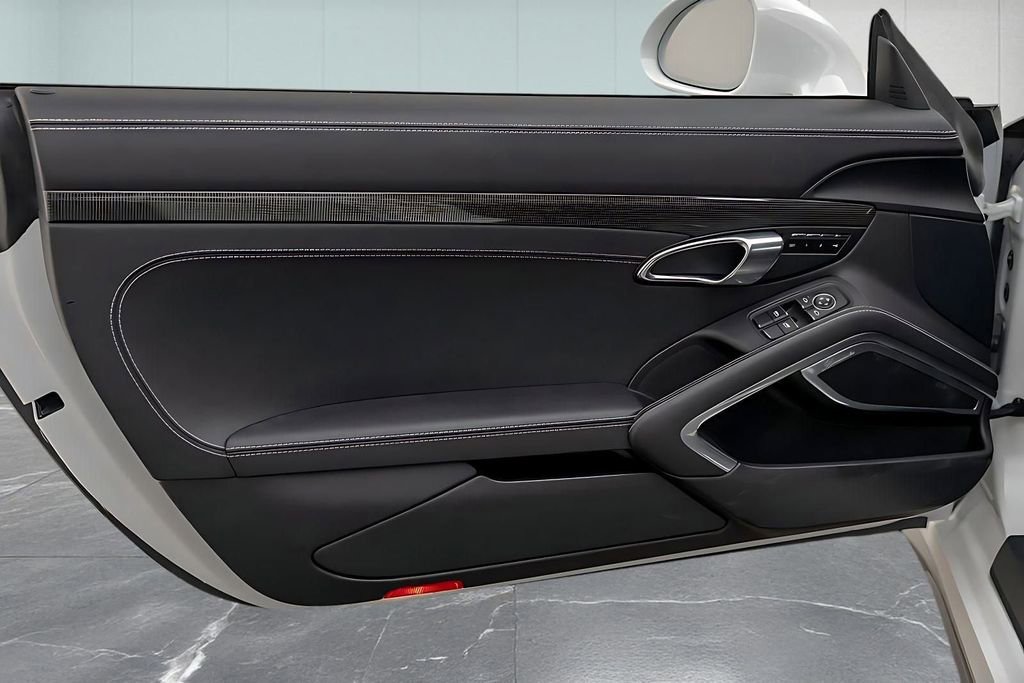 Used 2019 Porsche 911 Turbo S image 18