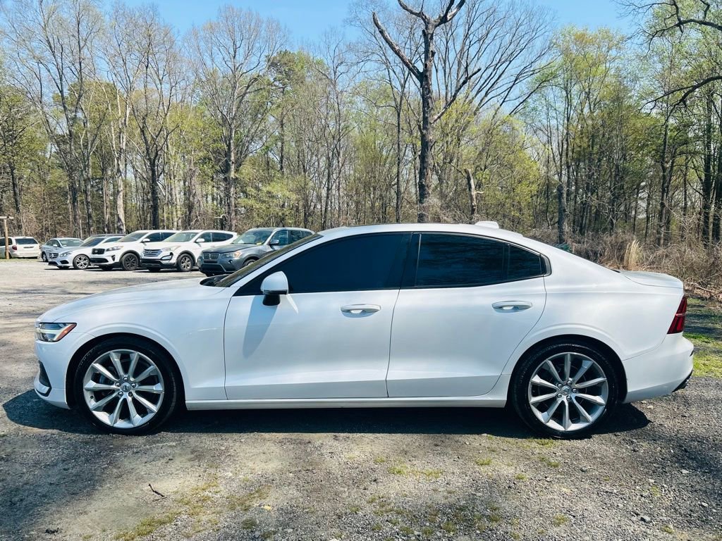 Used 2020 Volvo S60 T5 Momentum image 5