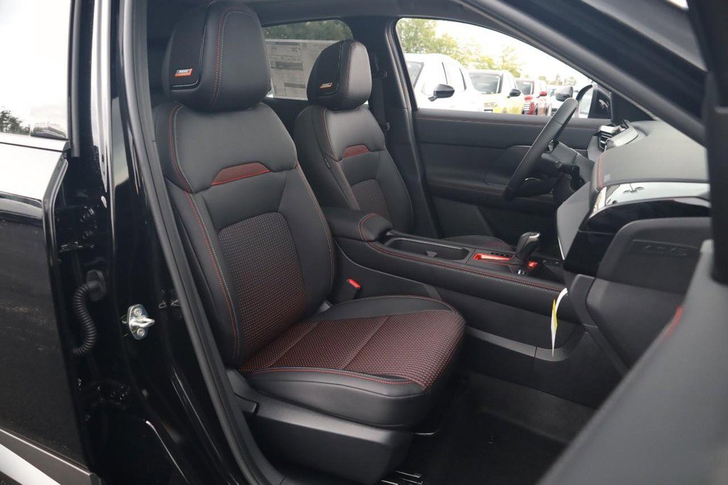 New 2026 Nissan Kicks SR w/ SR Premium Package image 26