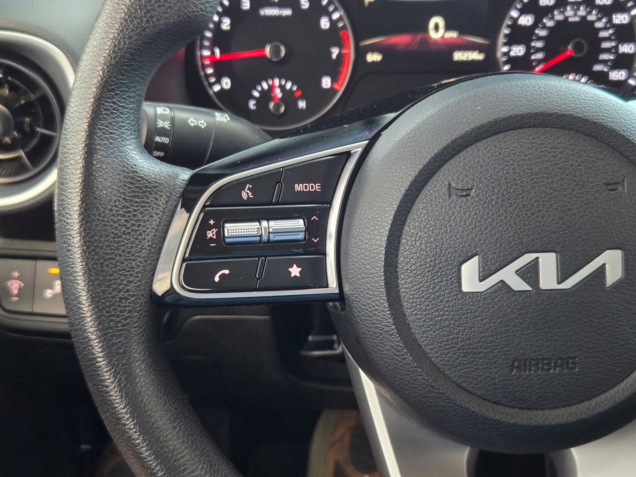 Used 2024 Kia Forte LXS w/ LXS Technology Package image 22