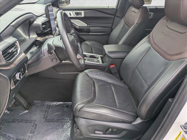 Used 2023 Ford Explorer Platinum w/ Technology Package AWD/4WD image 16
