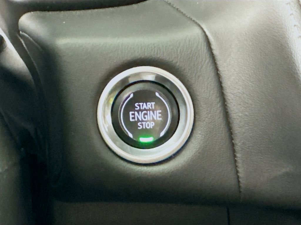 Used 2023 Chevrolet Suburban Z71 AWD/4WD image 36