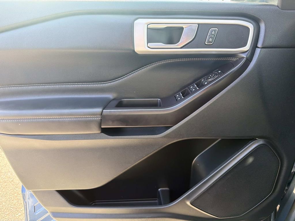 Certified 2020 Ford Explorer XLT image 18