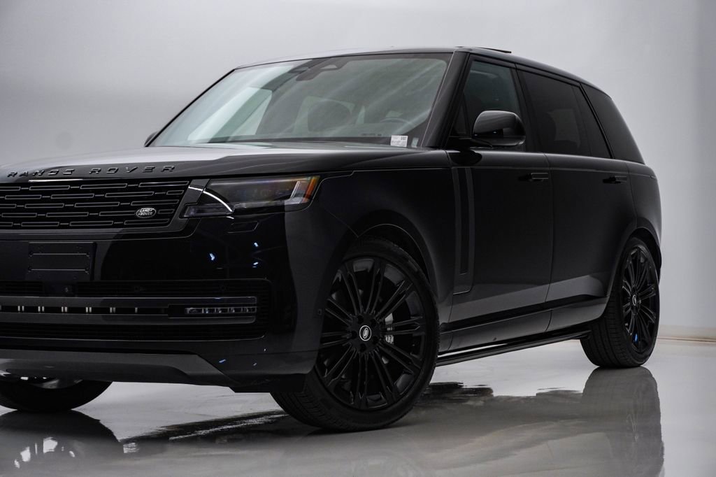Used 2025 Land Rover Range Rover Long Wheelbase SE AWD/4WD image 2