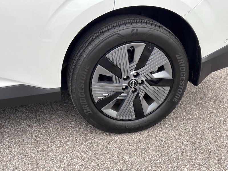 Used 2025 Nissan Murano SL AWD/4WD image 10