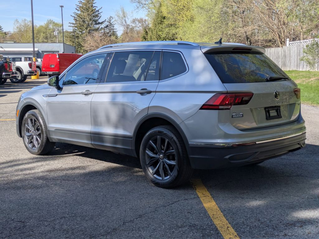 Used 2022 Volkswagen Tiguan SE AWD/4WD image 5