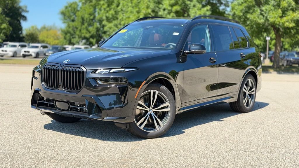 New 2027 BMW X7 xDrive40i w/ M Sport Package AWD/4WD image 1