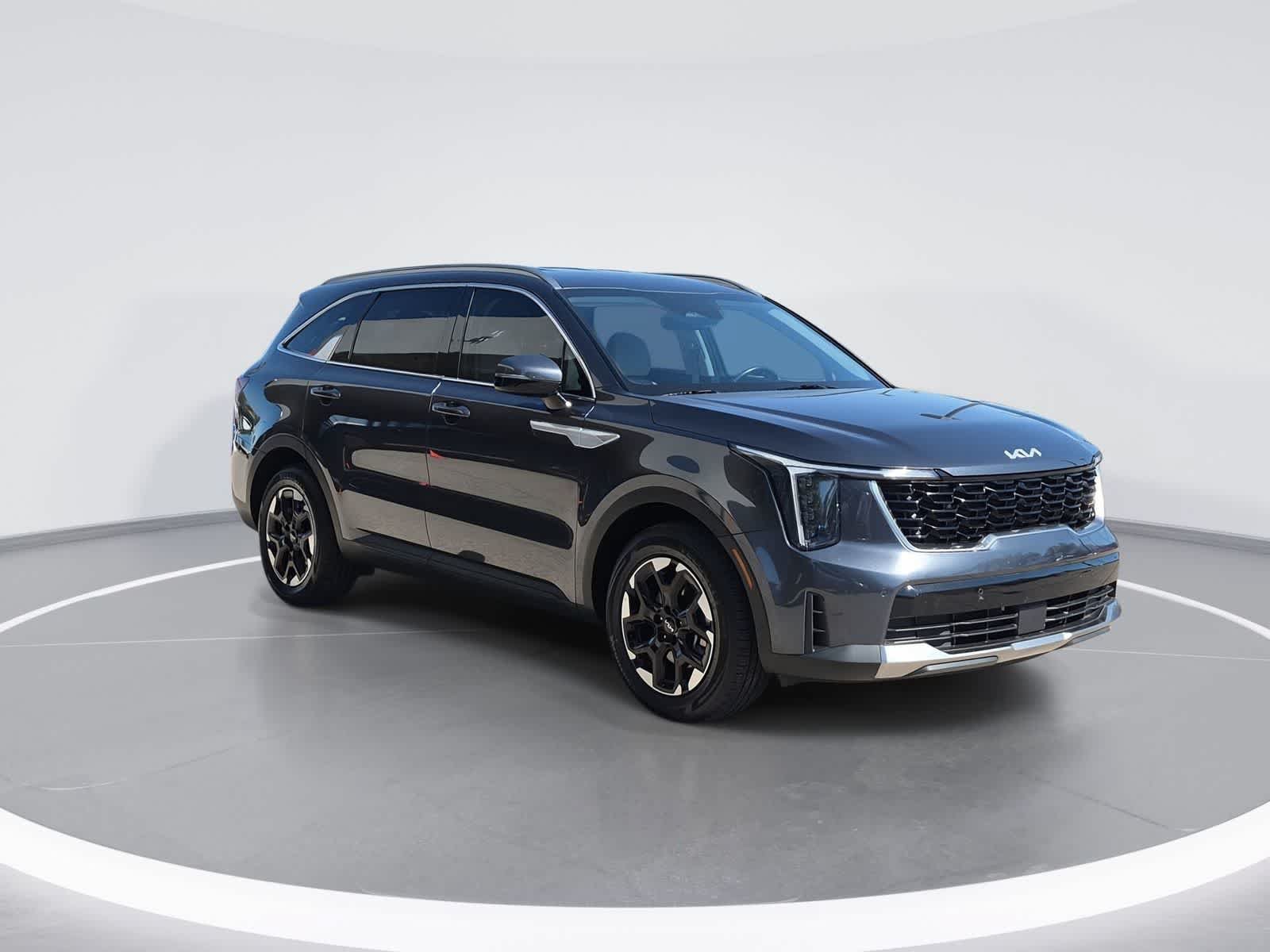 Used 2024 Kia Sorento S FWD image 2