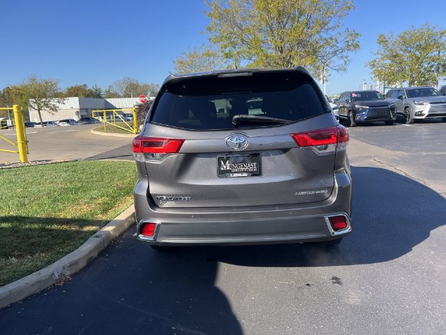 Used 2018 Toyota Highlander Limited AWD/4WD image 4