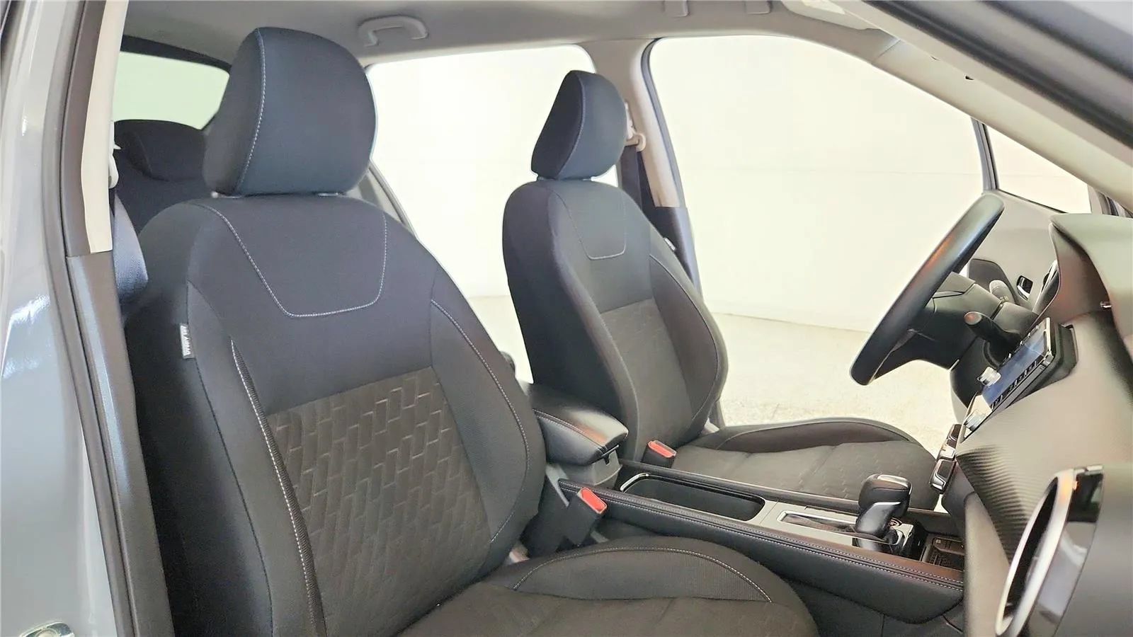 Used 2024 Nissan Kicks SV FWD image 37