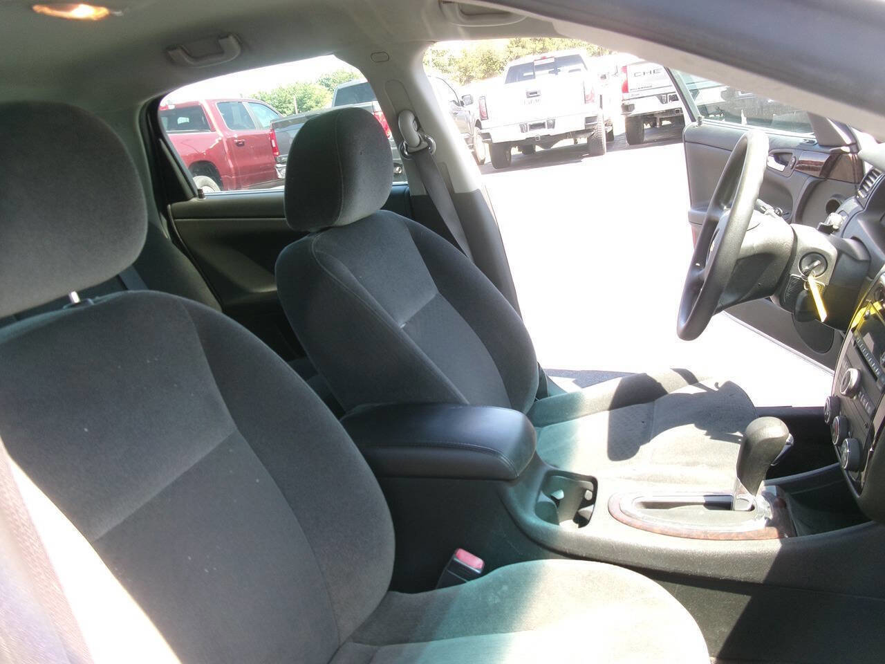 Used 2014 Chevrolet Impala Limited LS FWD image 21