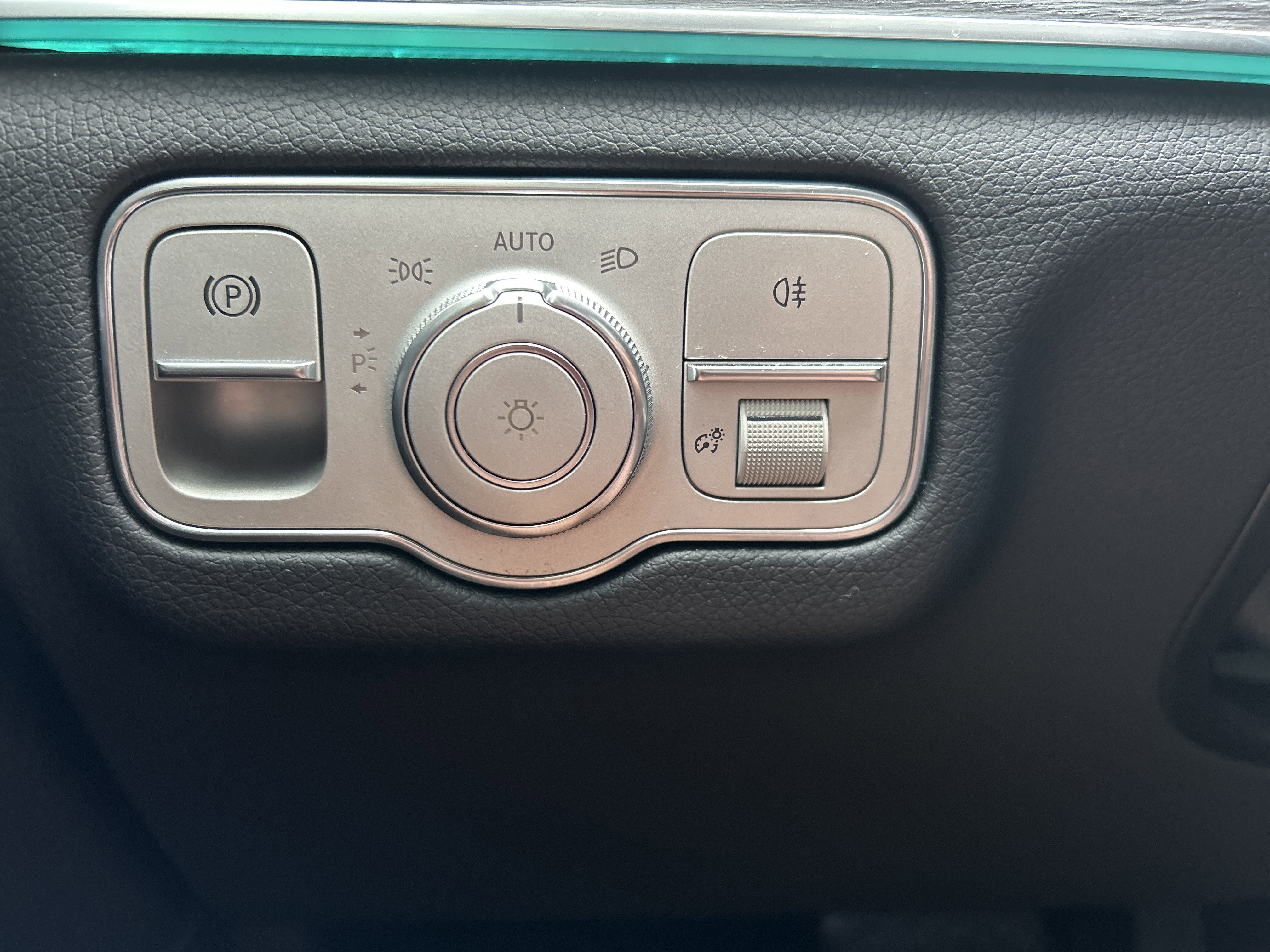 Certified 2021 Mercedes-Benz GLE 580 4MATIC image 24