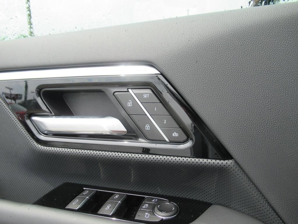 New 2025 GMC Sierra EV Denali image 26