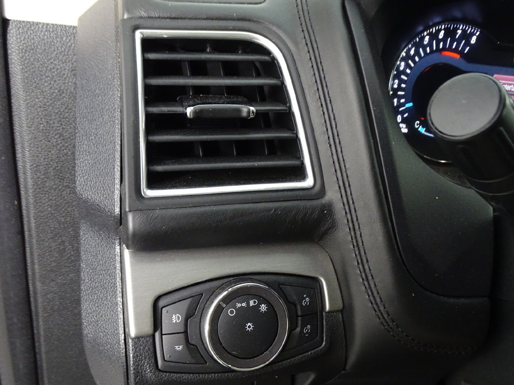 Used 2018 Ford Explorer Platinum AWD/4WD image 24
