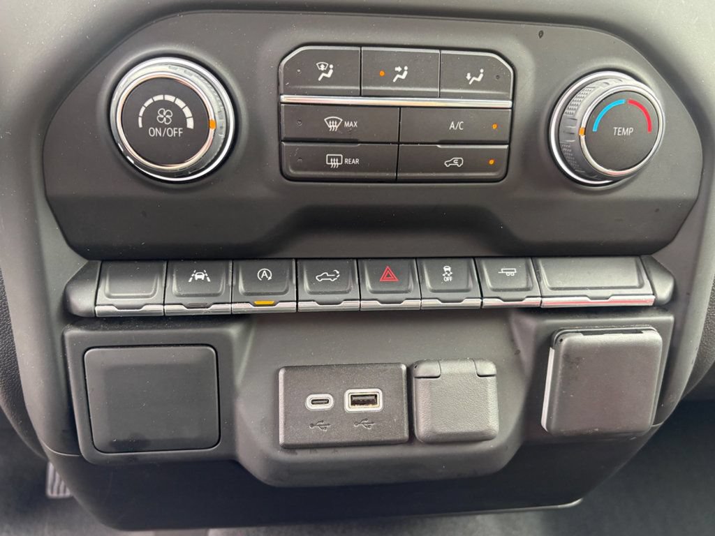Used 2024 Chevrolet Silverado 1500 Custom w/ Turbomax Blackout Package RWD image 17