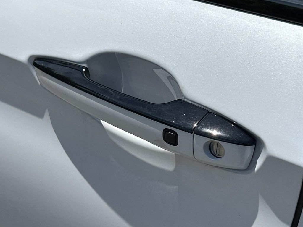 New 2026 Mitsubishi Outlander SEL Black Edition FWD image 14