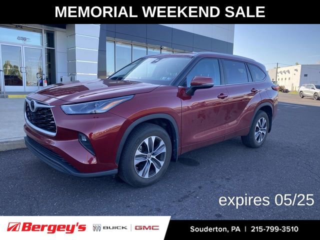 Used 2023 Toyota Highlander XLE AWD/4WD video 1
