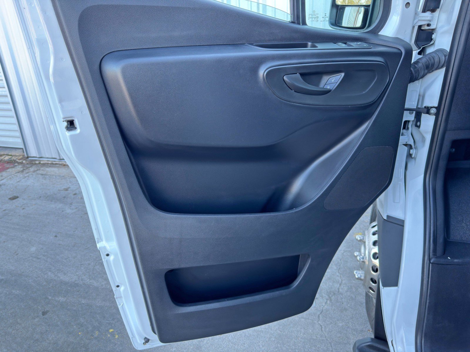Used 2023 Mercedes-Benz Sprinter 3500 w/ Acoustic Package image 33