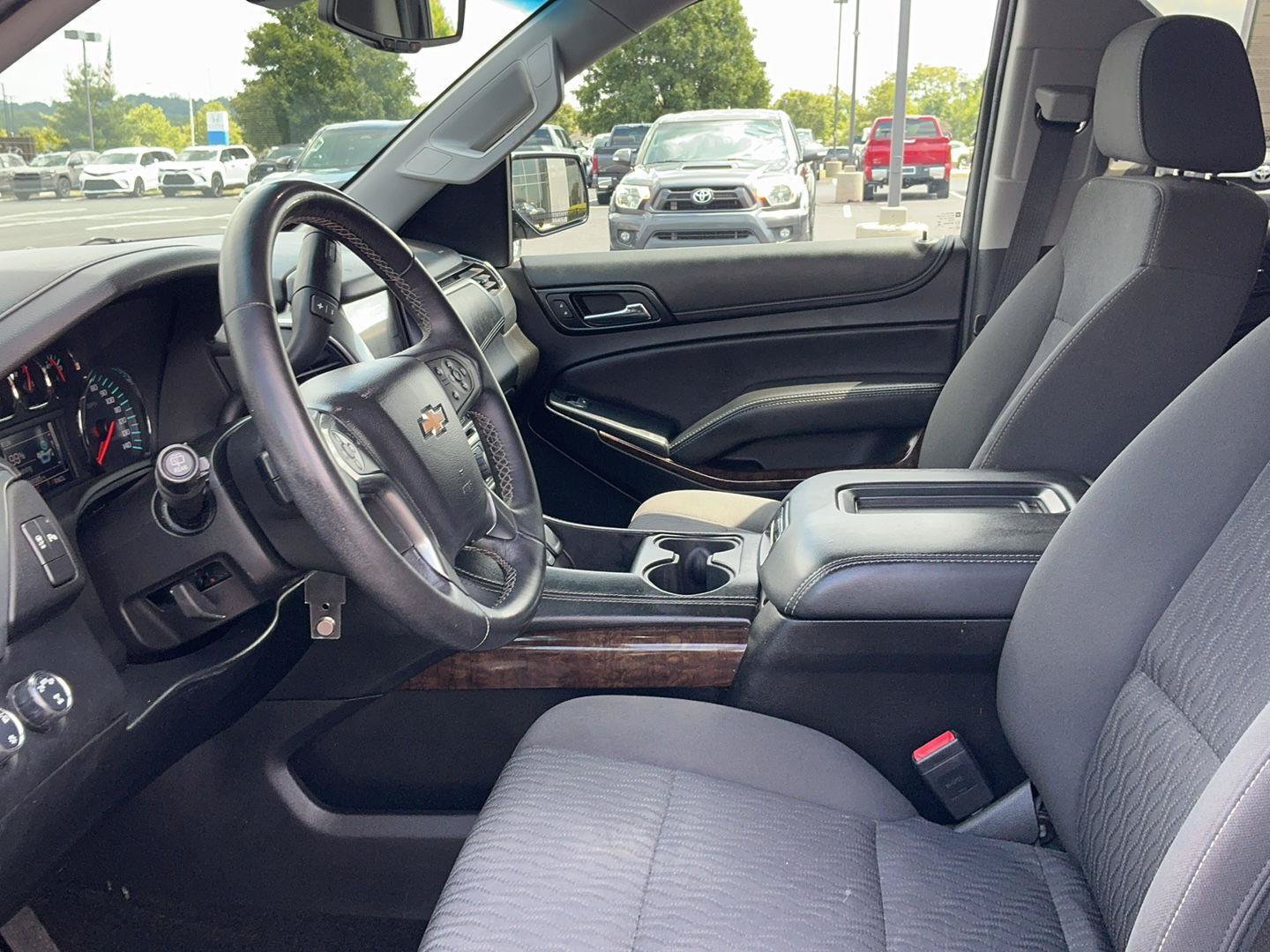 Used 2018 Chevrolet Tahoe LS AWD/4WD image 18