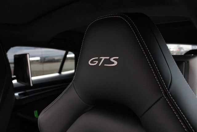 Used 2019 Porsche Panamera GTS image 6