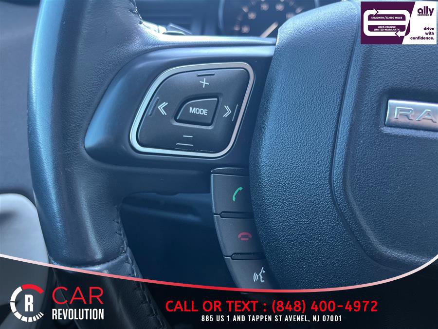 Used 2019 Land Rover Range Rover Evoque SE Premium AWD/4WD image 24