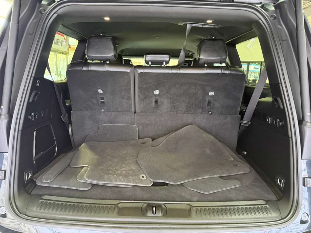 Used 2025 Jeep Wagoneer Series II AWD/4WD image 41