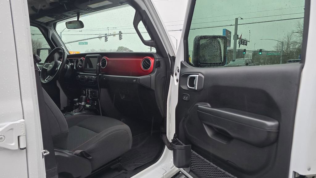 Used 2019 Jeep Wrangler Unlimited Rubicon w/ Steel Bumper Group image 10