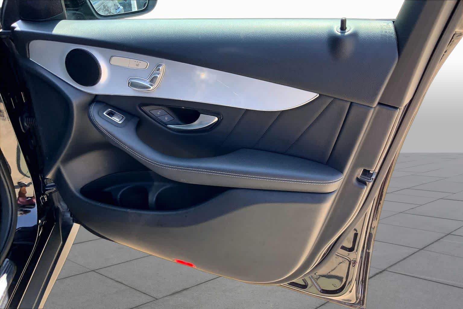 Used 2019 Mercedes-Benz GLC 300 image 22