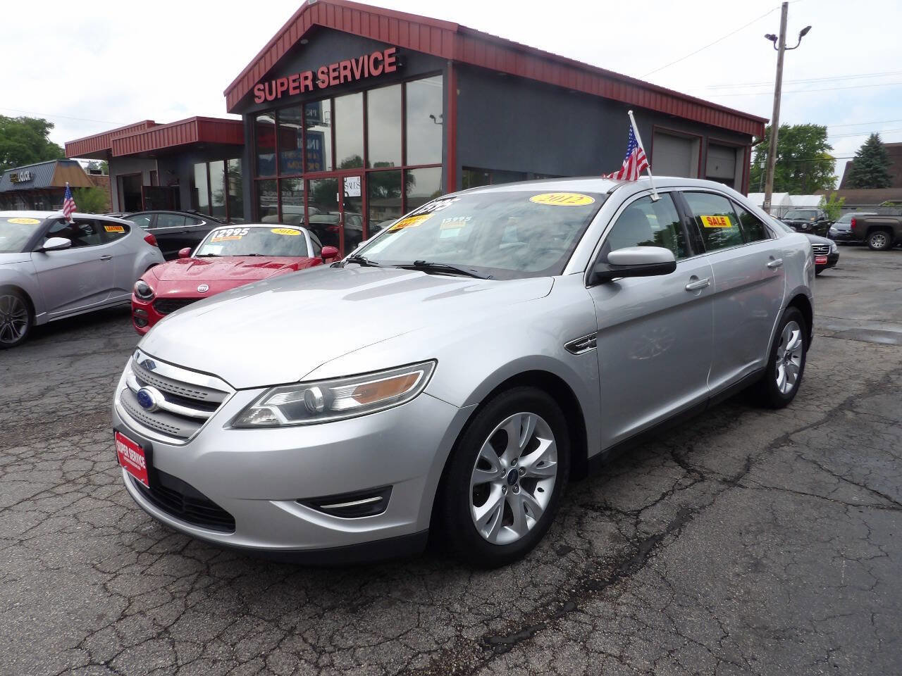 Used 2012 Ford Taurus SEL FWD image 1