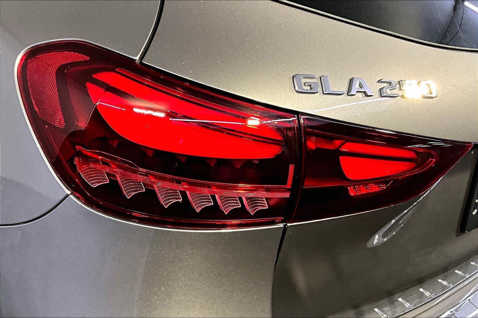 New 2026 Mercedes-Benz GLA 250 4MATIC image 5