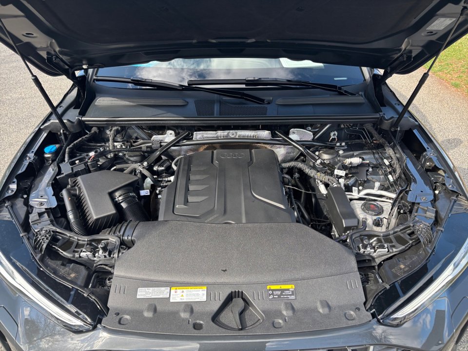 Certified 2025 Audi Q5 Premium Plus w/ Premium Plus image 16