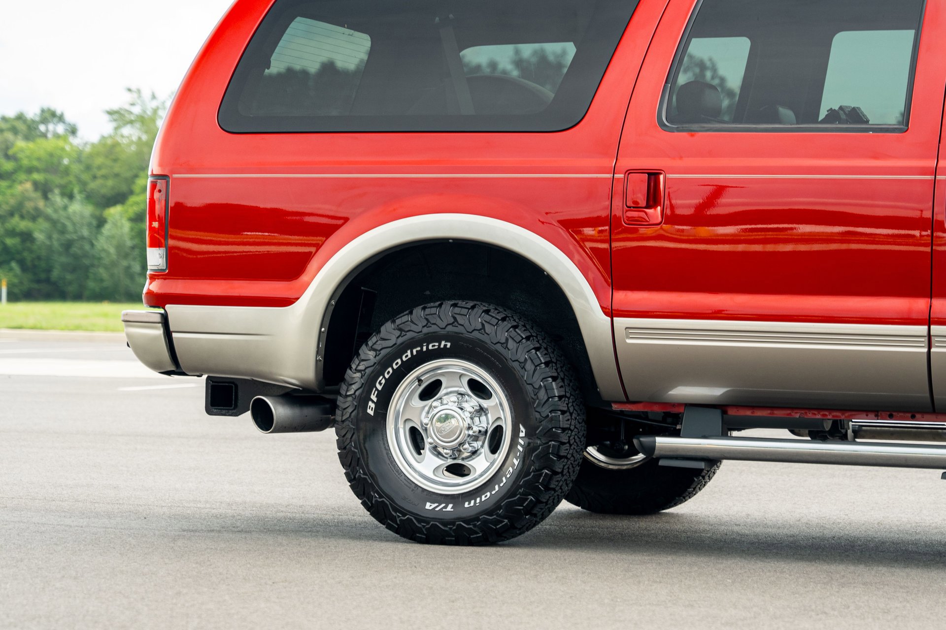 Used 2005 Ford Excursion Eddie Bauer image 16