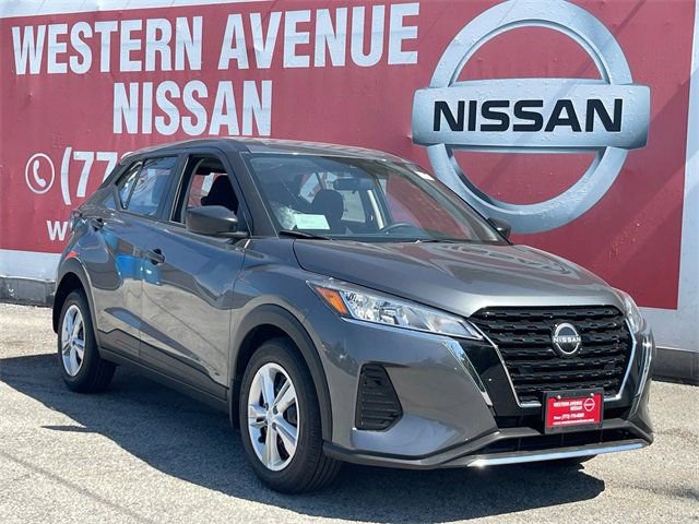 New 2025 Nissan Kicks Play S image 2