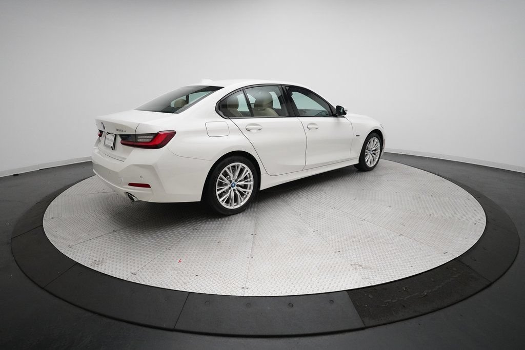 Used 2023 BMW 330e xDrive w/ Driving Assistance Package AWD/4WD image 36