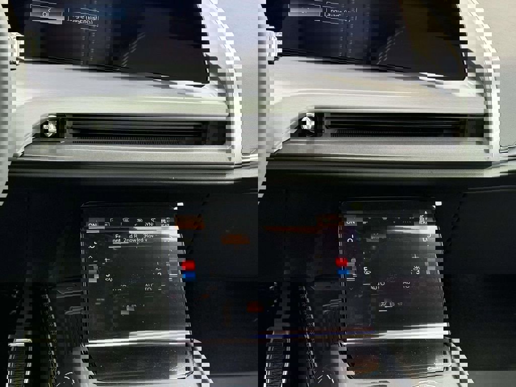 New 2026 Cadillac Vistiq Luxury w/ LPO, Floor Liner Package image 18