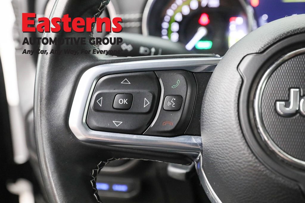 Used 2022 Jeep Wrangler Unlimited Sahara image 15