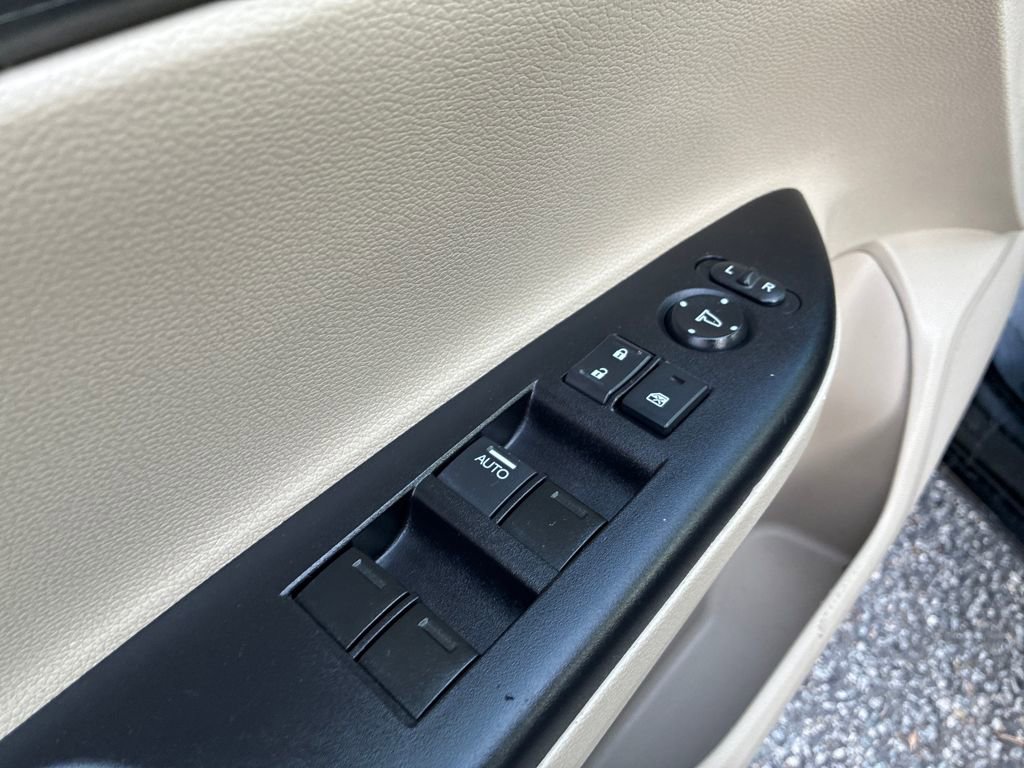Used 2013 Honda Accord LX image 11