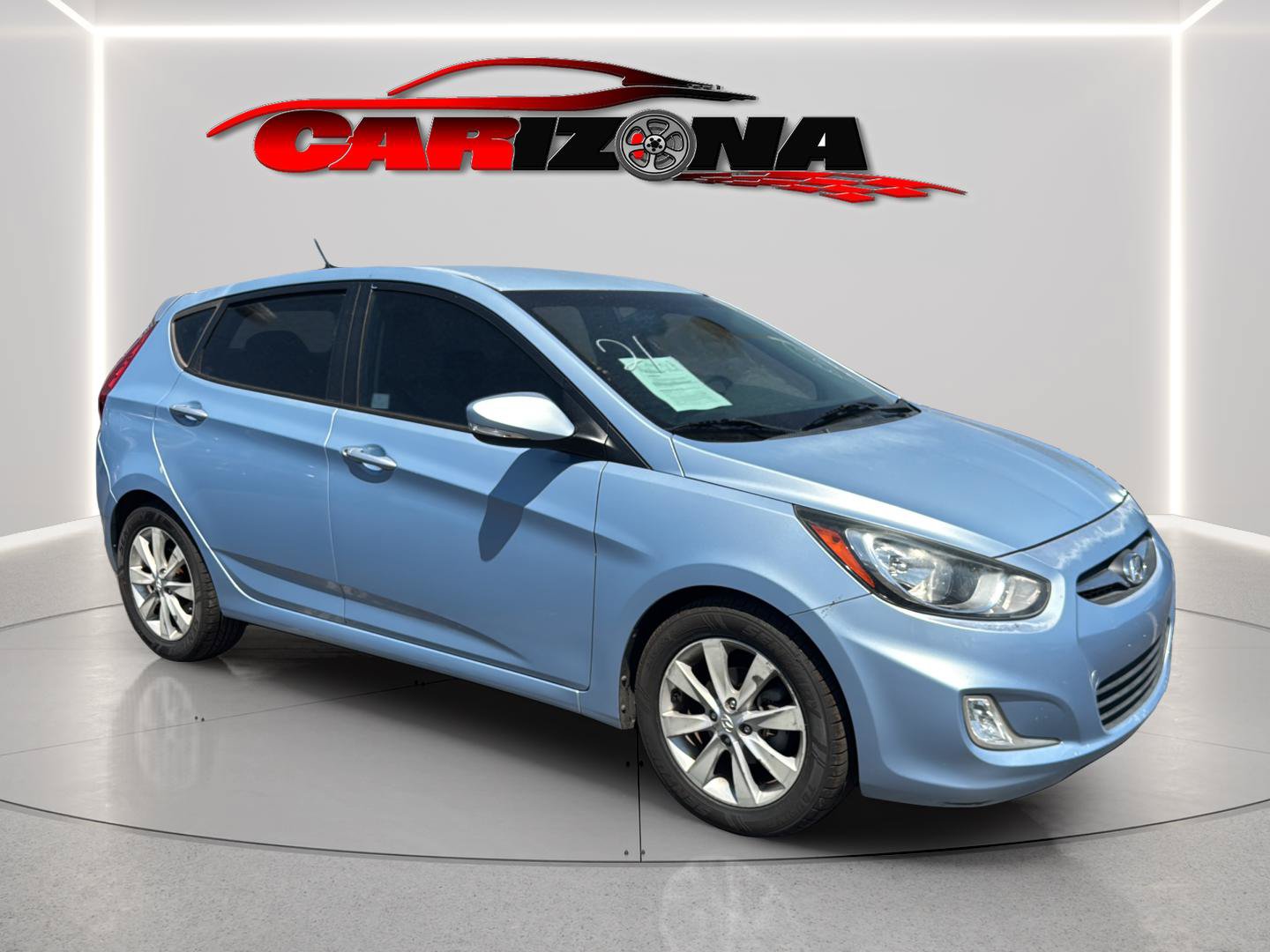 Used 2013 Hyundai Accent SE FWD image 2