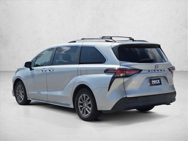 Used 2021 Toyota Sienna XLE FWD image 7