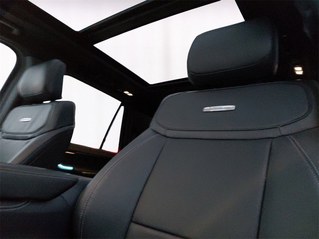 New 2025 Ford Expedition Platinum w/ Stealth Performance Package image 9