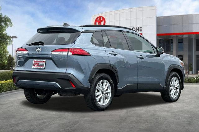 Certified 2025 Toyota Corolla Cross LE FWD image 5
