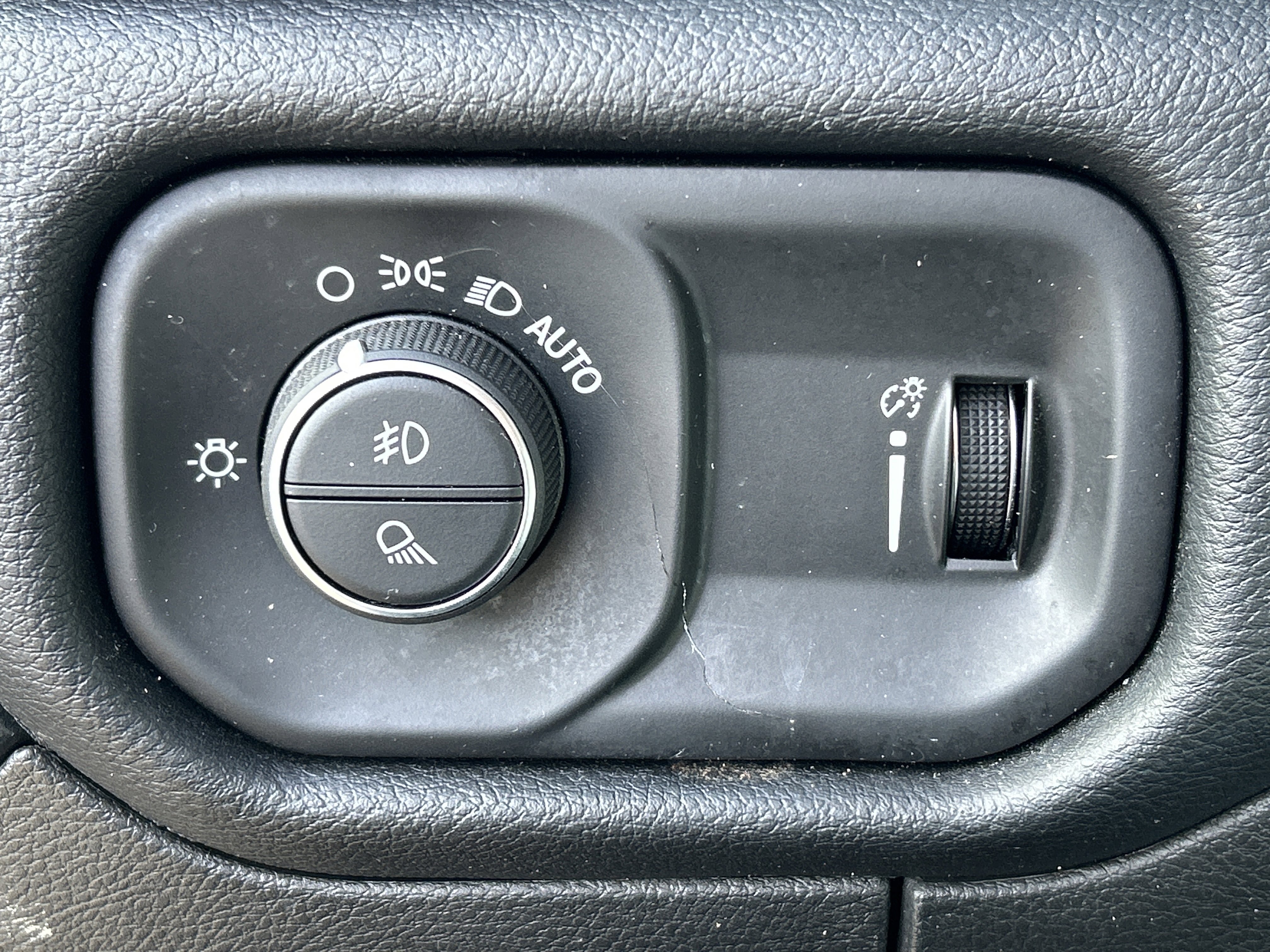 Used 2021 RAM 1500 Rebel w/ Rebel Level 2 Equipment Group AWD/4WD image 15