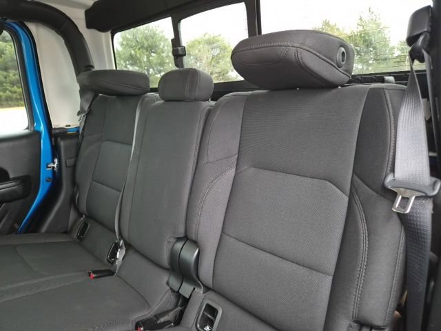 Used 2023 Jeep Gladiator Willys image 29