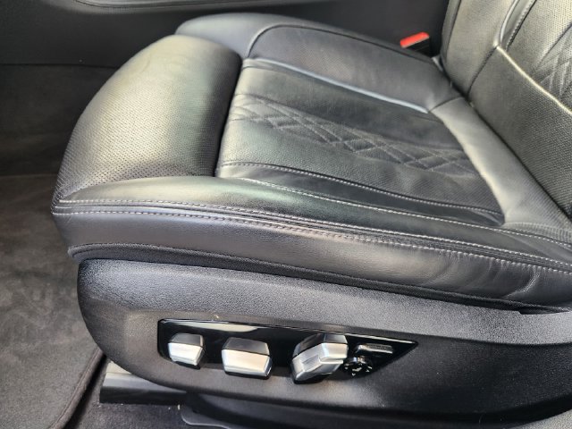 Used 2022 BMW 750i xDrive w/ M Sport Package AWD/4WD image 21